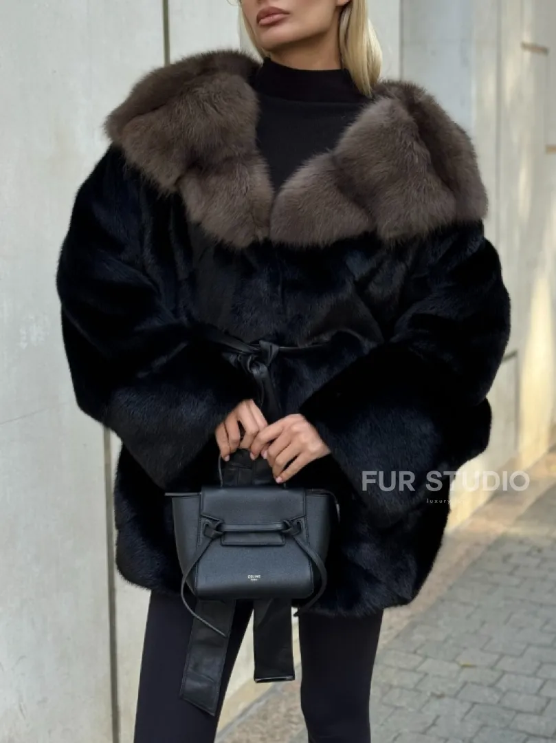Черная норковая шуба летучая мышь с капюшоном из куницы - фото 5