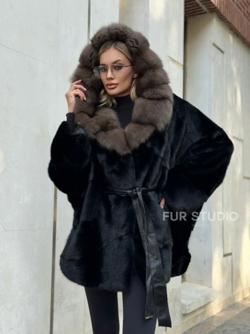 Черная норковая шуба летучая мышь с капюшоном из куницы - фото 10
