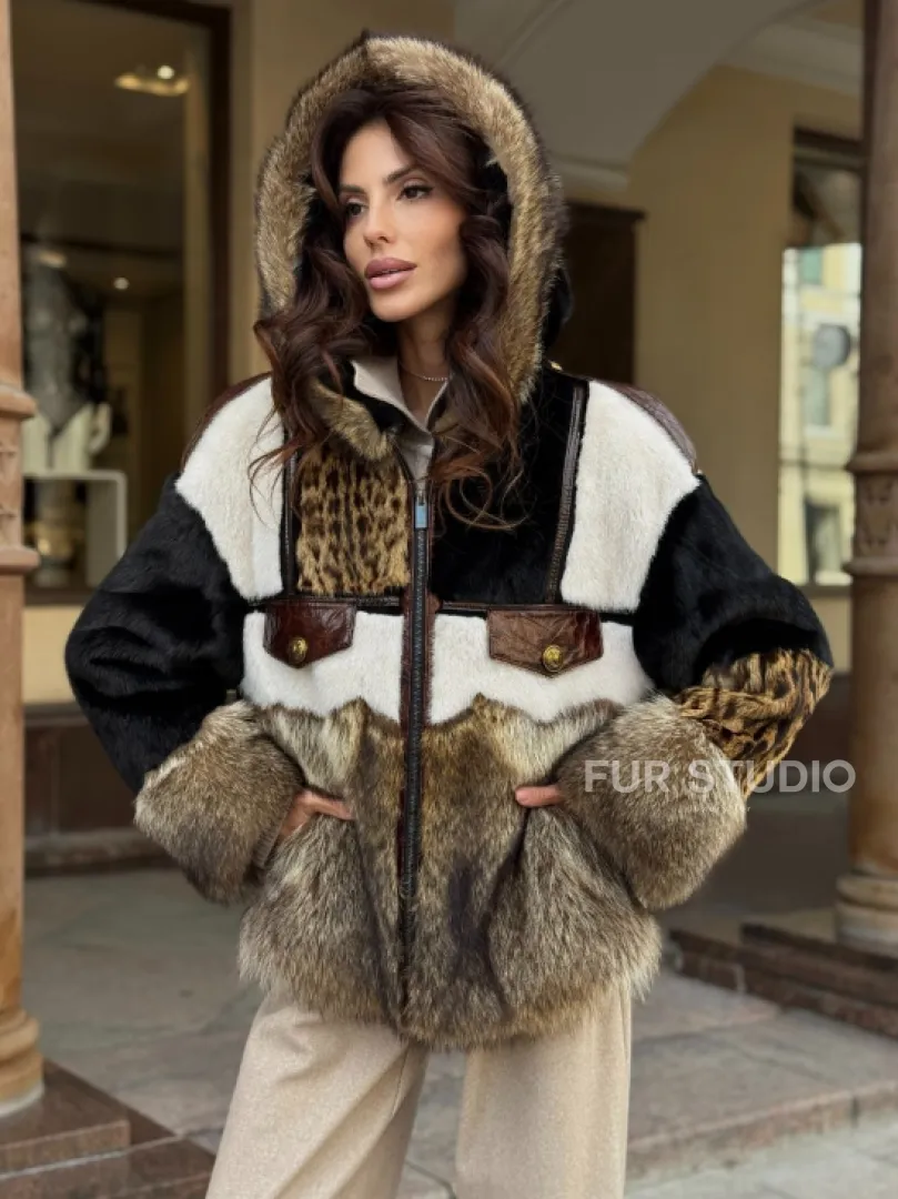 Женская меховая куртка с капюшоном из аукционной норки- черная