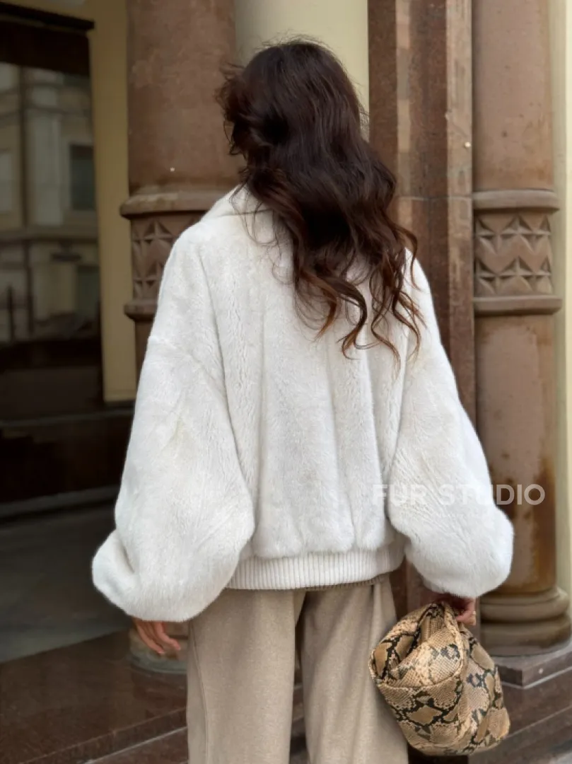 Бомбер оверсайз из аукционной норки жемчужно-натурального цвета