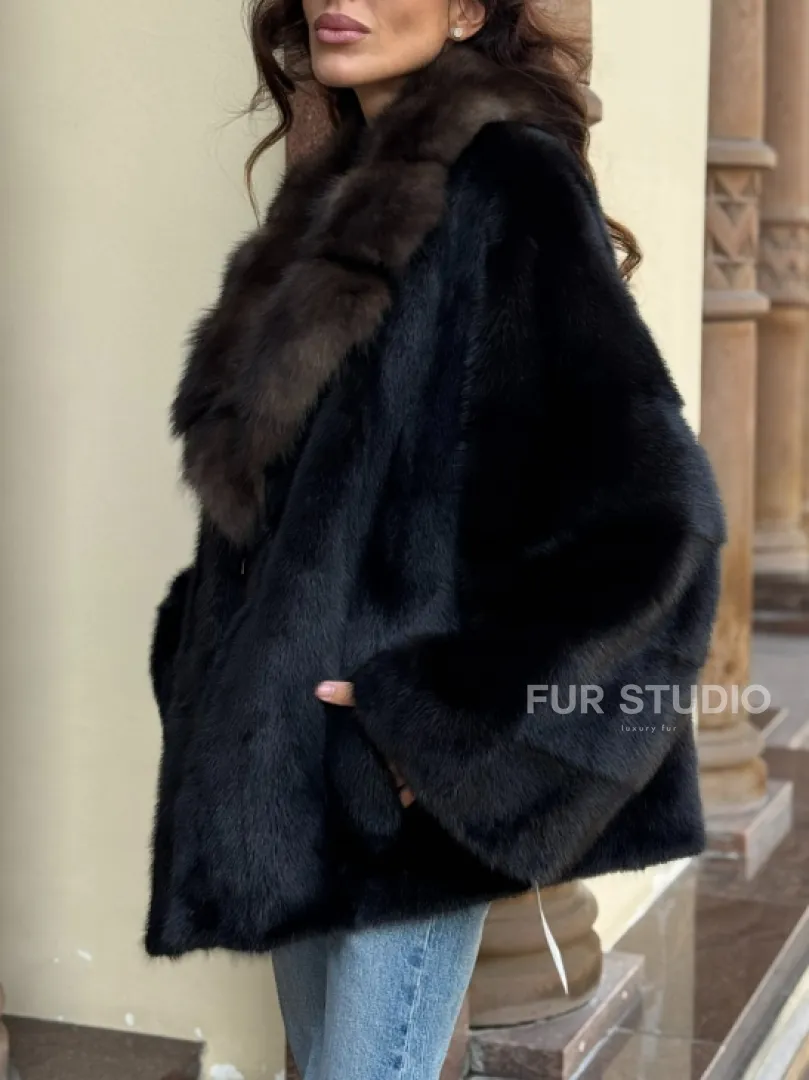 Короткая норковая шуба махагон с воротником из куницы