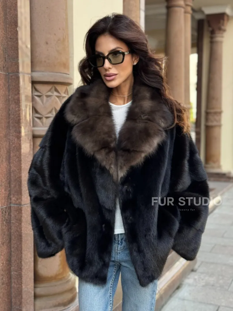 Короткая норковая шуба махагон с воротником из куницы