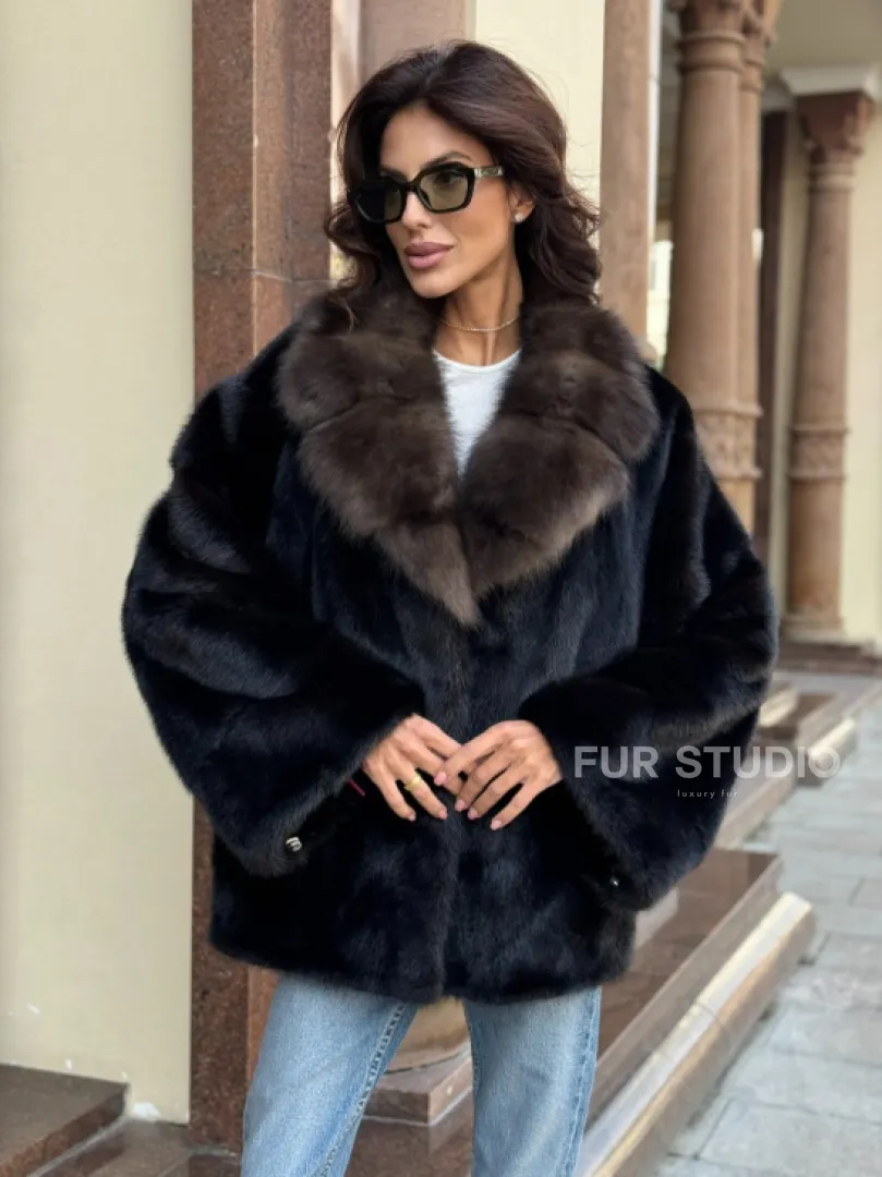 Короткая норковая шуба махагон с воротником из куницы