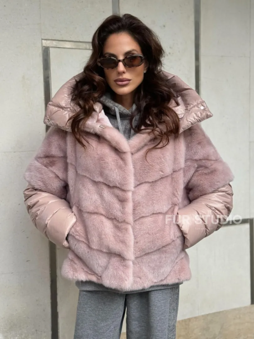 Зимняя норковая куртка - жилет с капюшоном