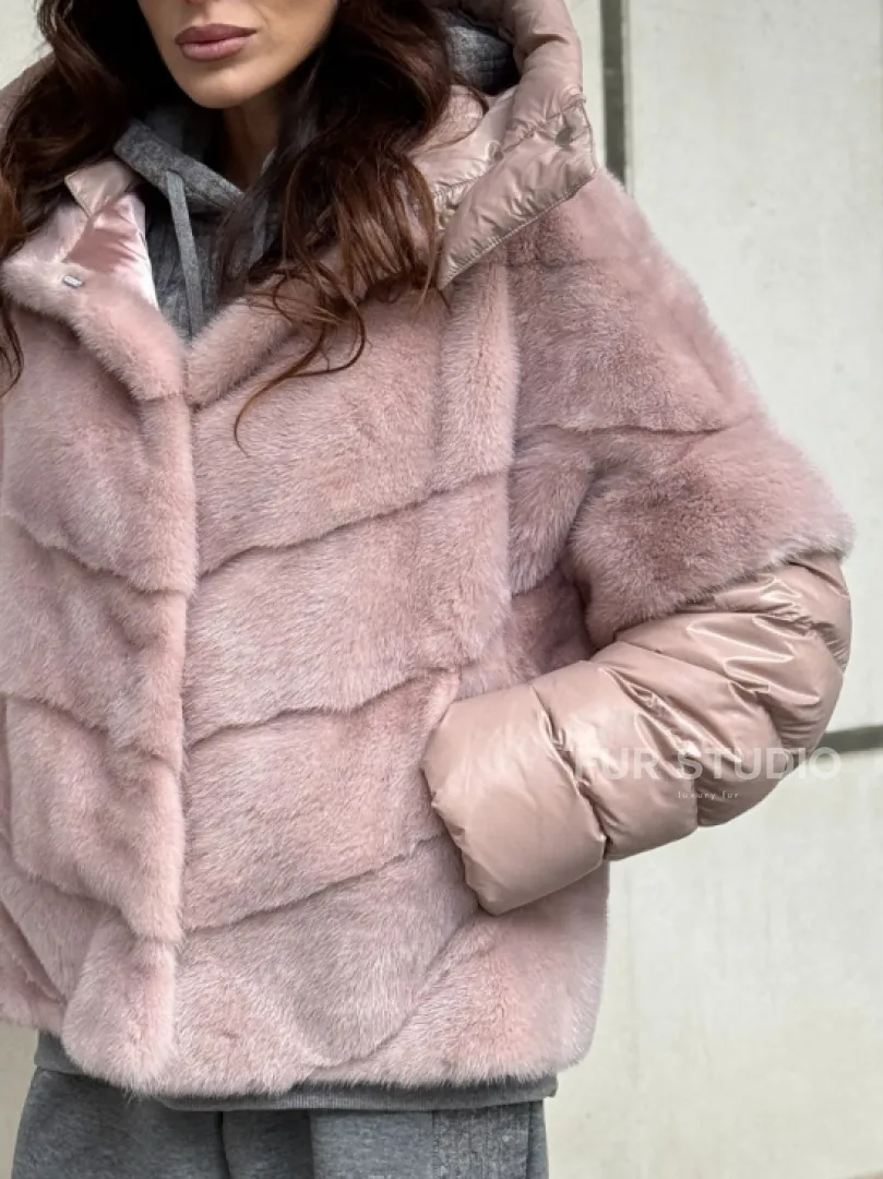 Зимняя норковая куртка - жилет с капюшоном