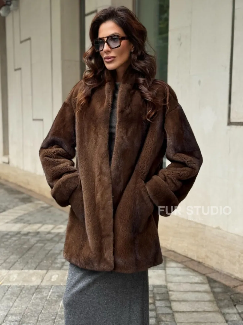 Коричневая шуба из норки
