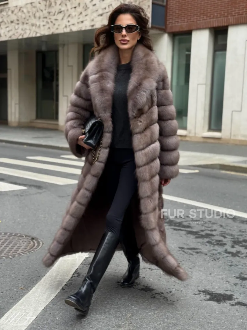Шуба из меха куницы в цвете Truffle - фото 0