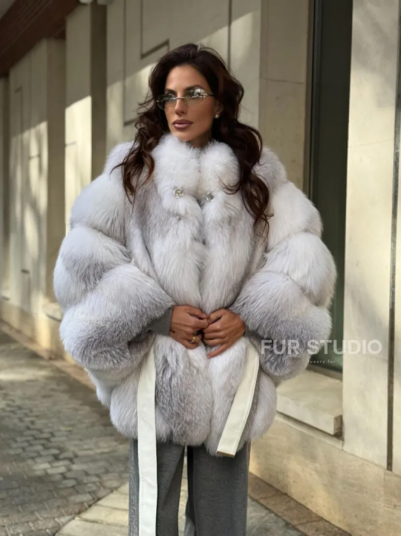 Шуба из меха альпийской лисы  