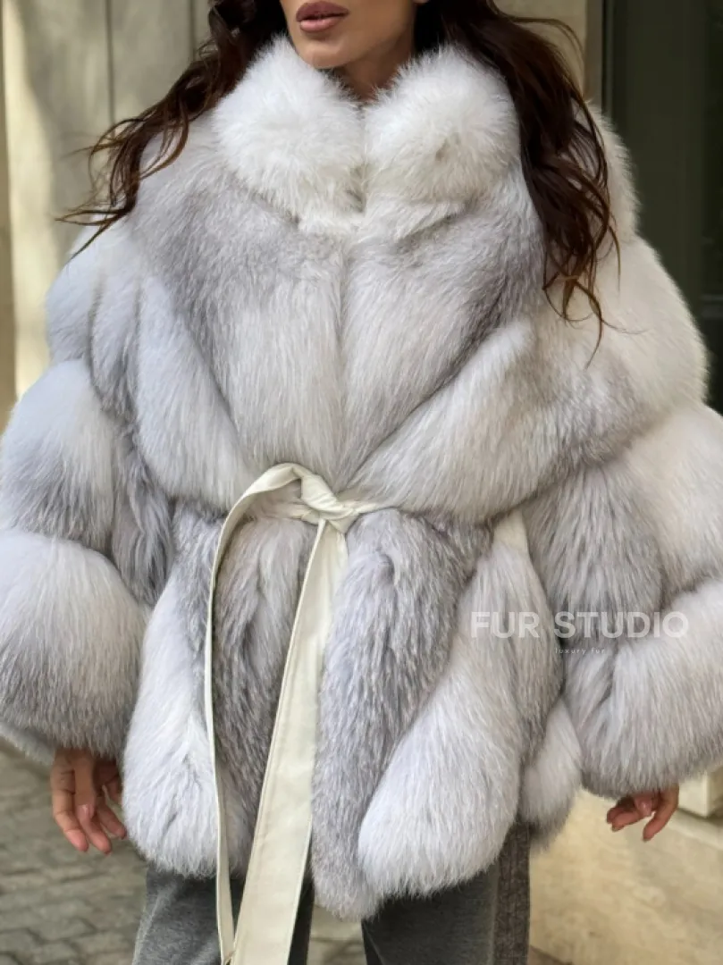 Шуба из меха альпийской лисы  