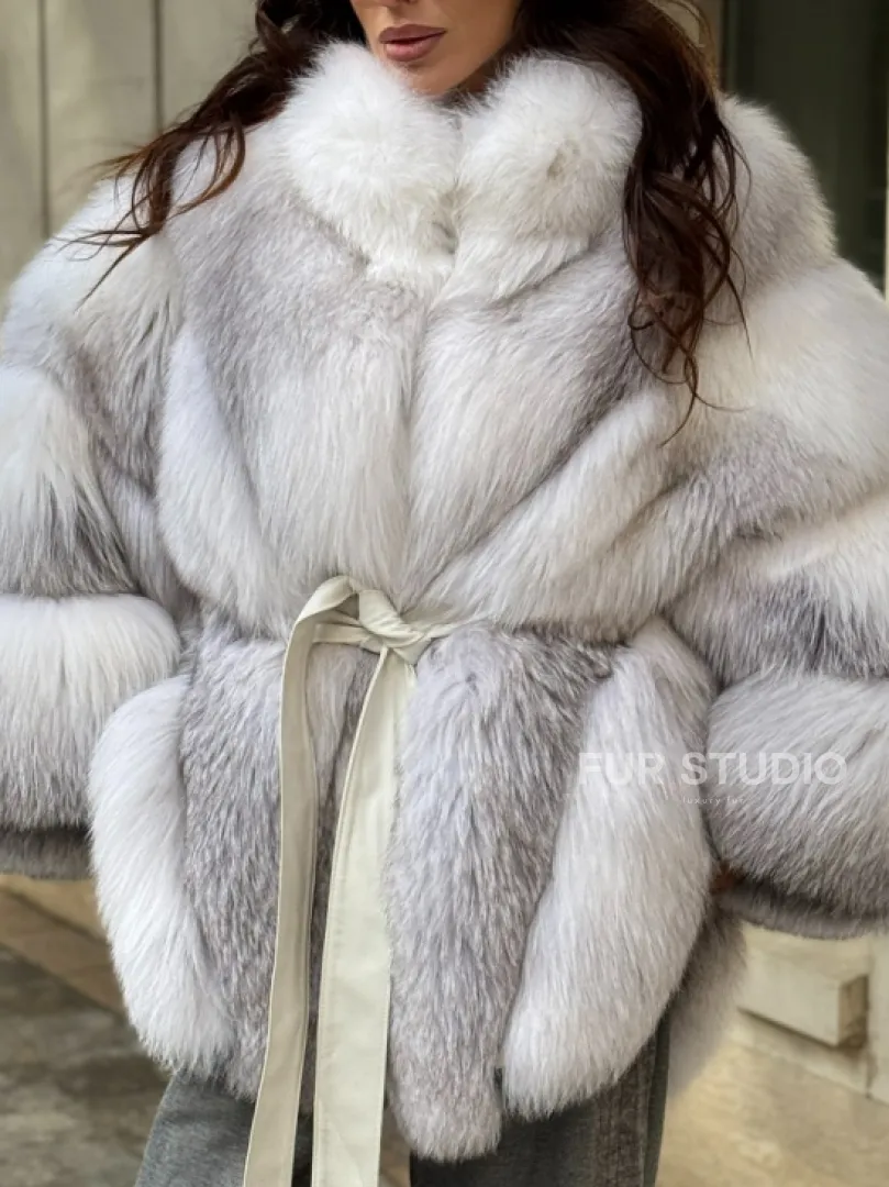 Шуба из меха альпийской лисы  