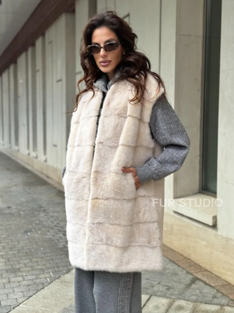 Комбинированный жилет из меха норки и шерсти - фото 0