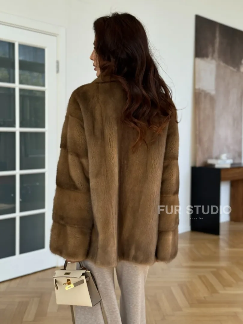 Бежевая короткая норковая шуба