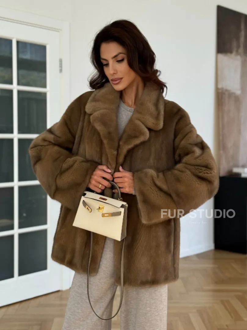 Бежевая короткая норковая шуба - фото 11