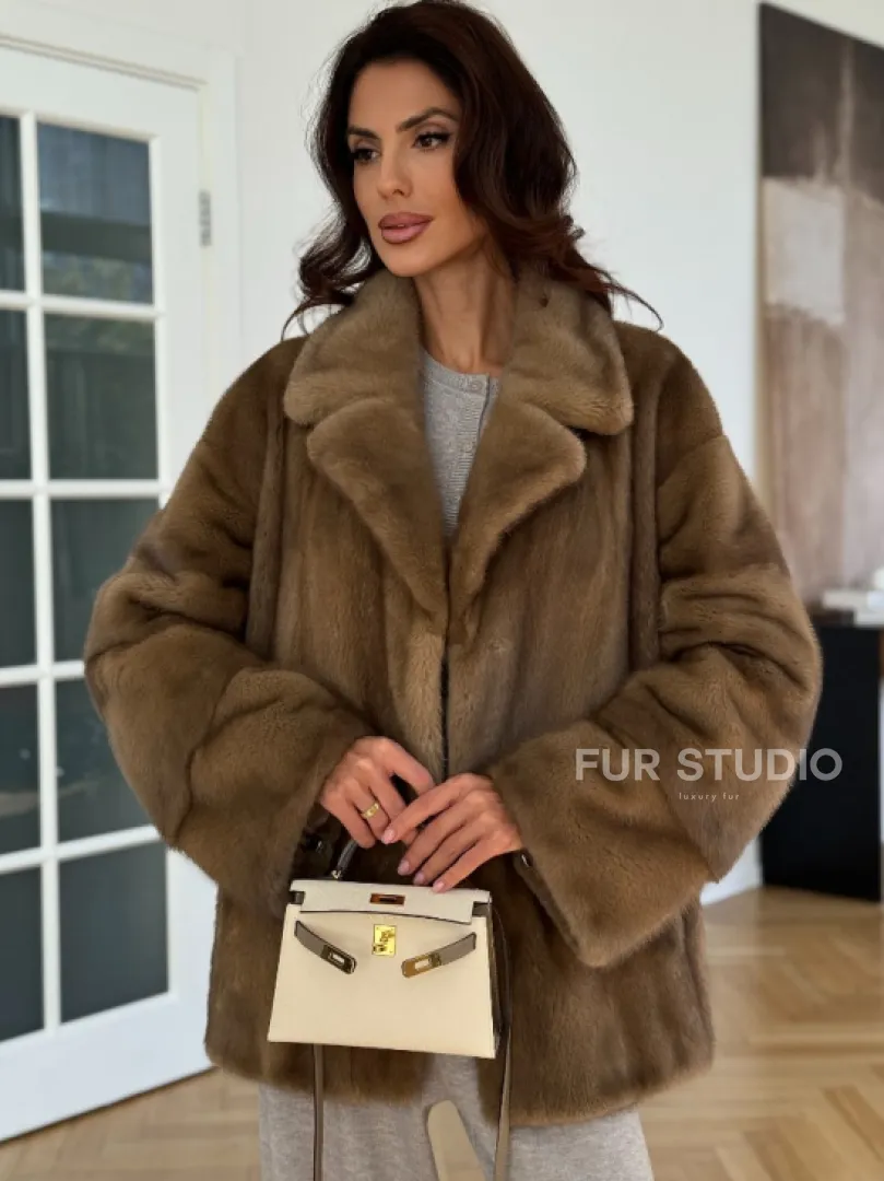 Бежевая короткая норковая шуба