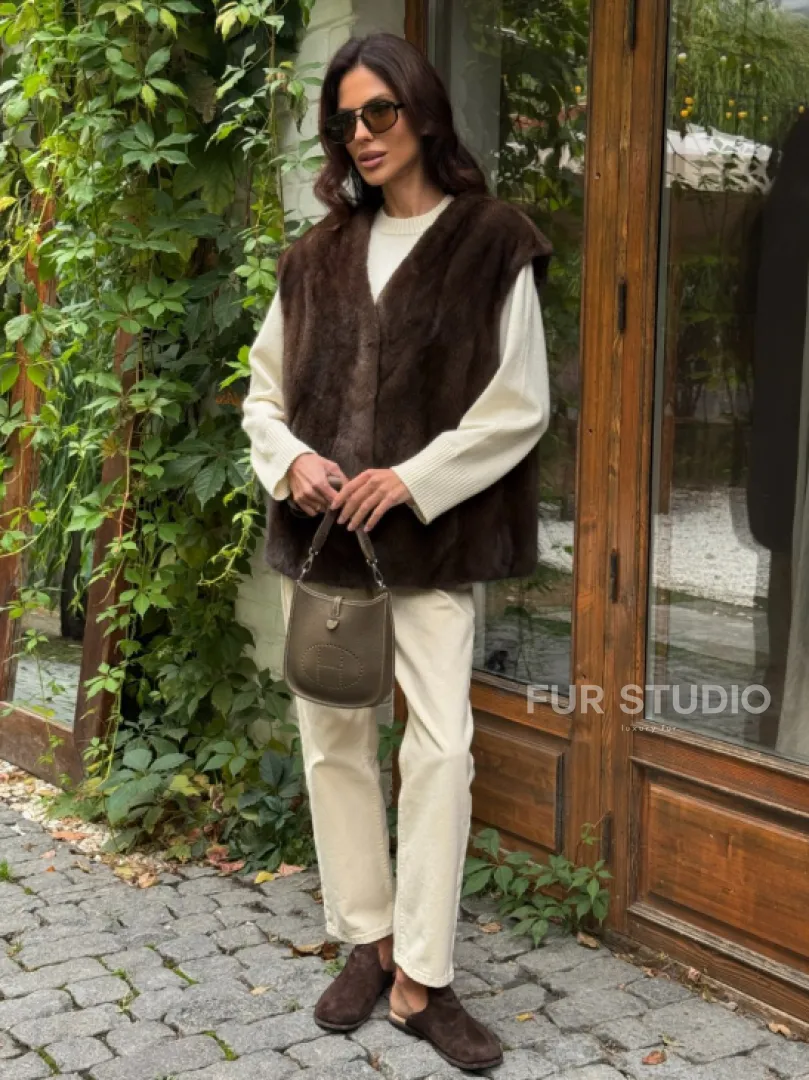 Жилет норковый - цвет коричневый - фото 9