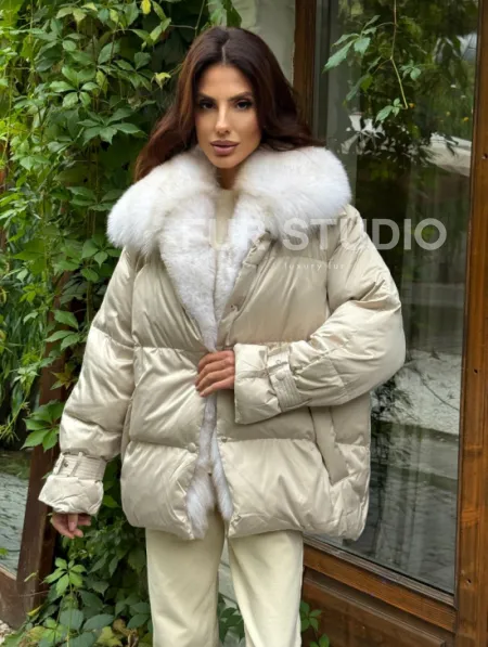 Женский пуховик с мехом песца - фото 7