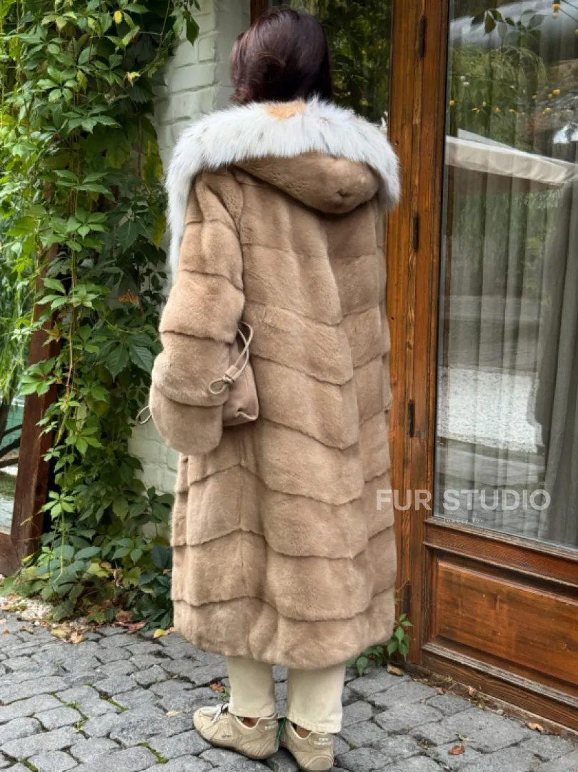 Бежевая норковая шуба с капюшоном рысь - фото 4