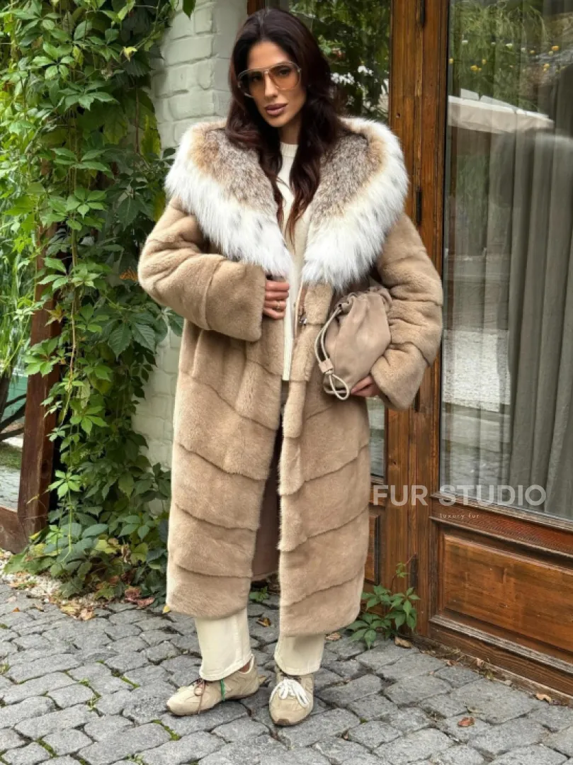 Бежевая норковая шуба с капюшоном рысь - фото 0