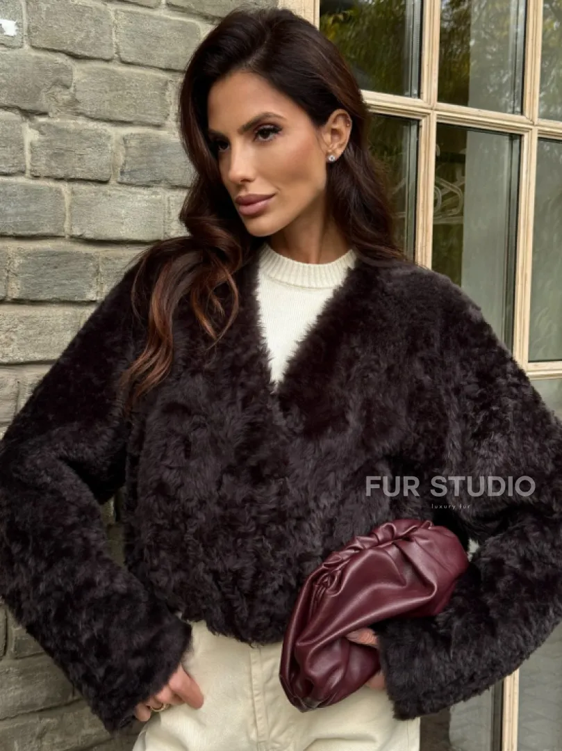 Укороченная шуба из овчины калган