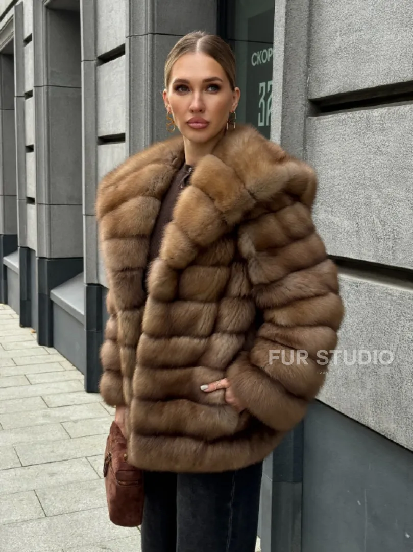 Шуба из натурального меха куницы с капюшоном - фото 10