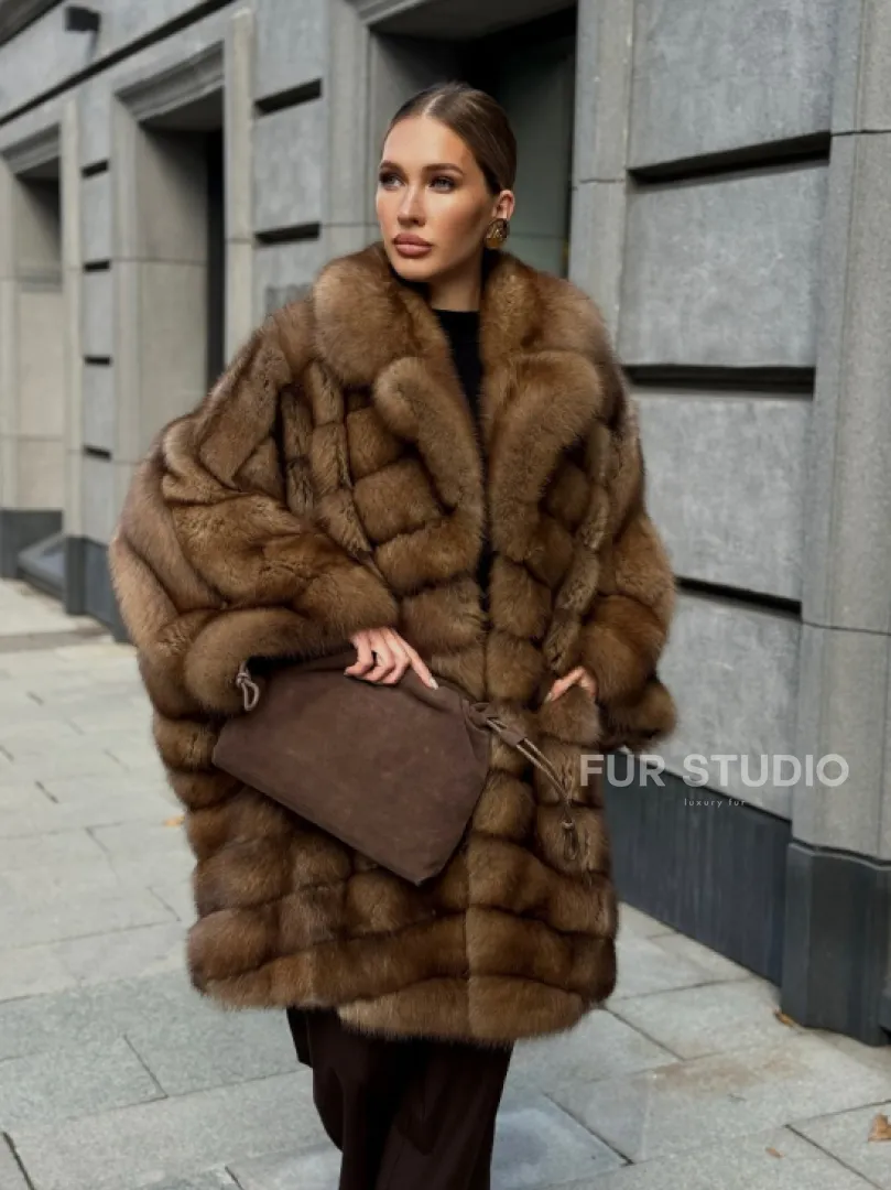 Шуба из куницы оверсайз - фото 13