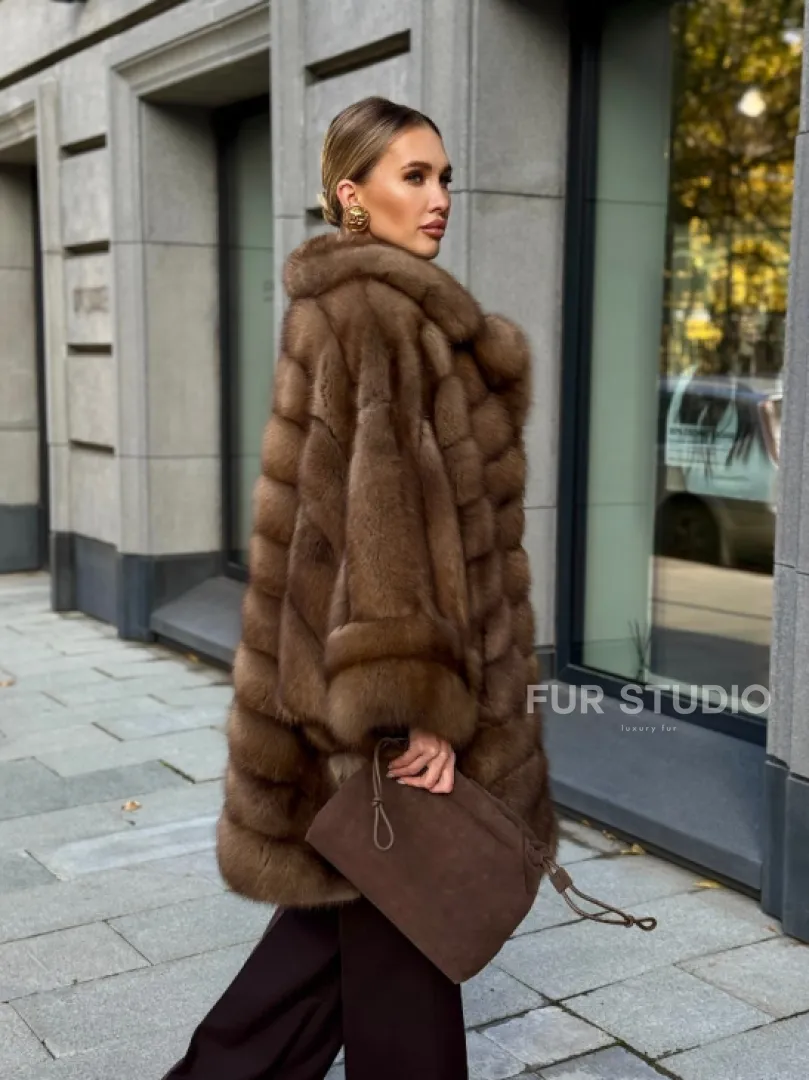 Шуба из куницы оверсайз - фото 18