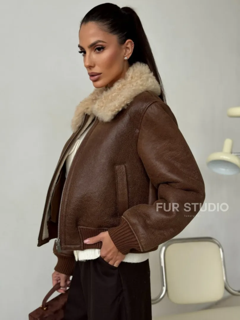 Короткая дубленка - женская