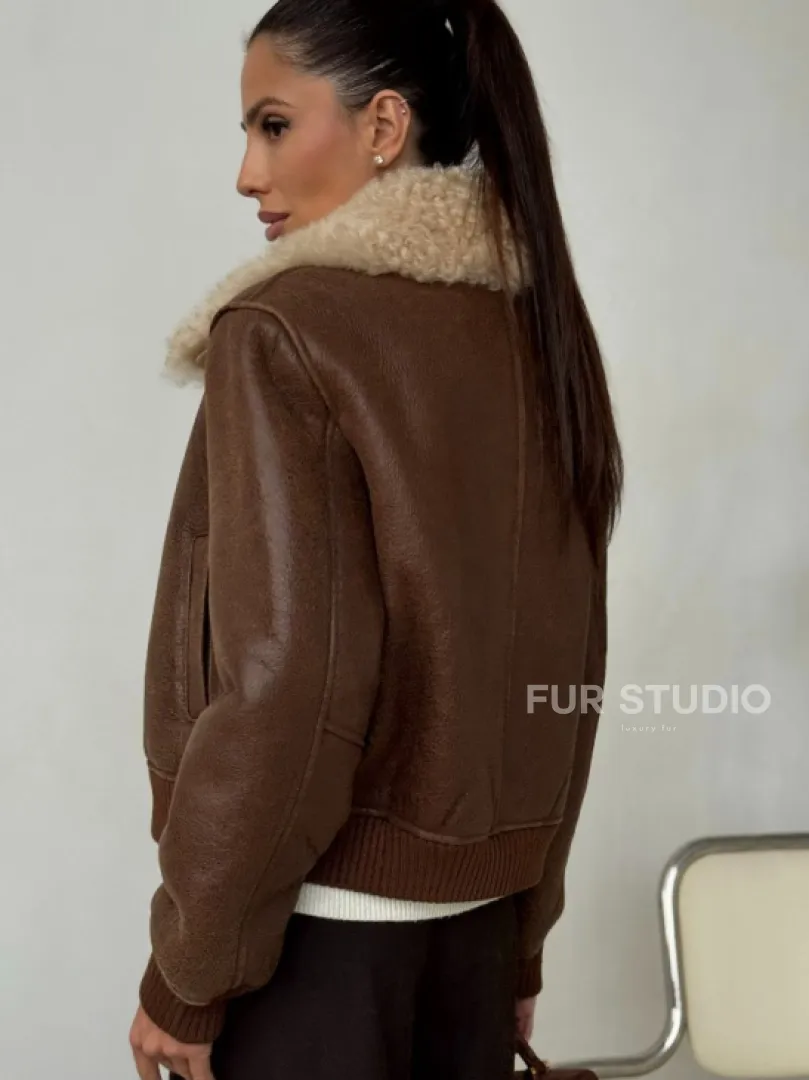 Короткая дубленка - женская