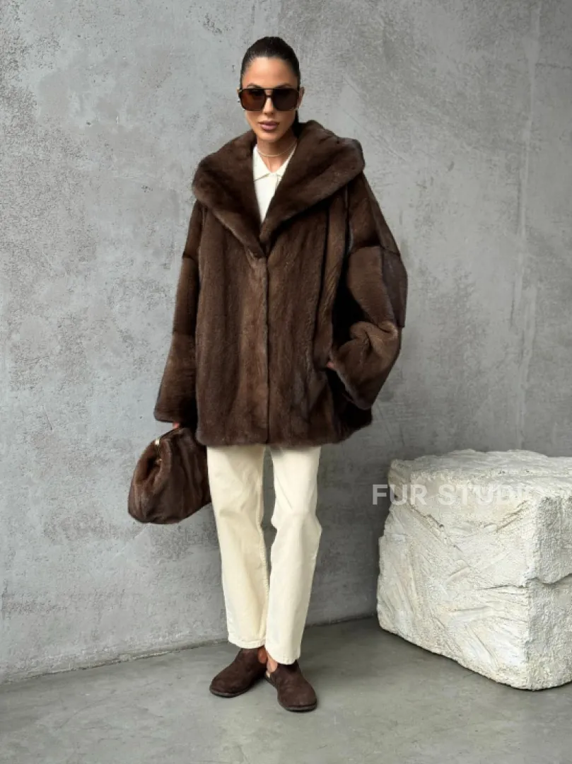 Норковый полушубок с капюшоном - цвет коричневый - фото 12