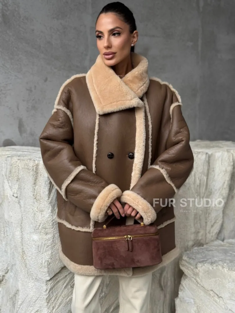 Коричневая женская дубленка - фото 0