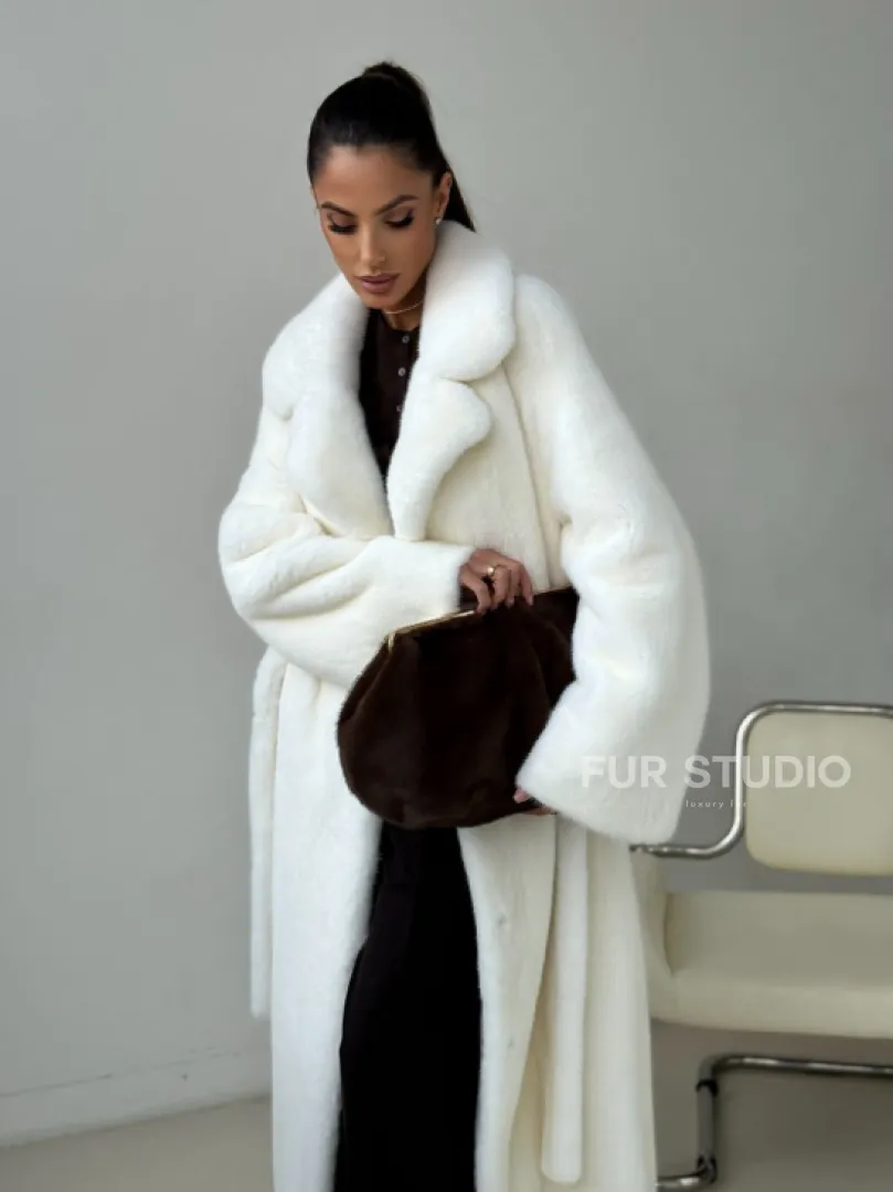 Белая длинная норковая шуба - фото 14