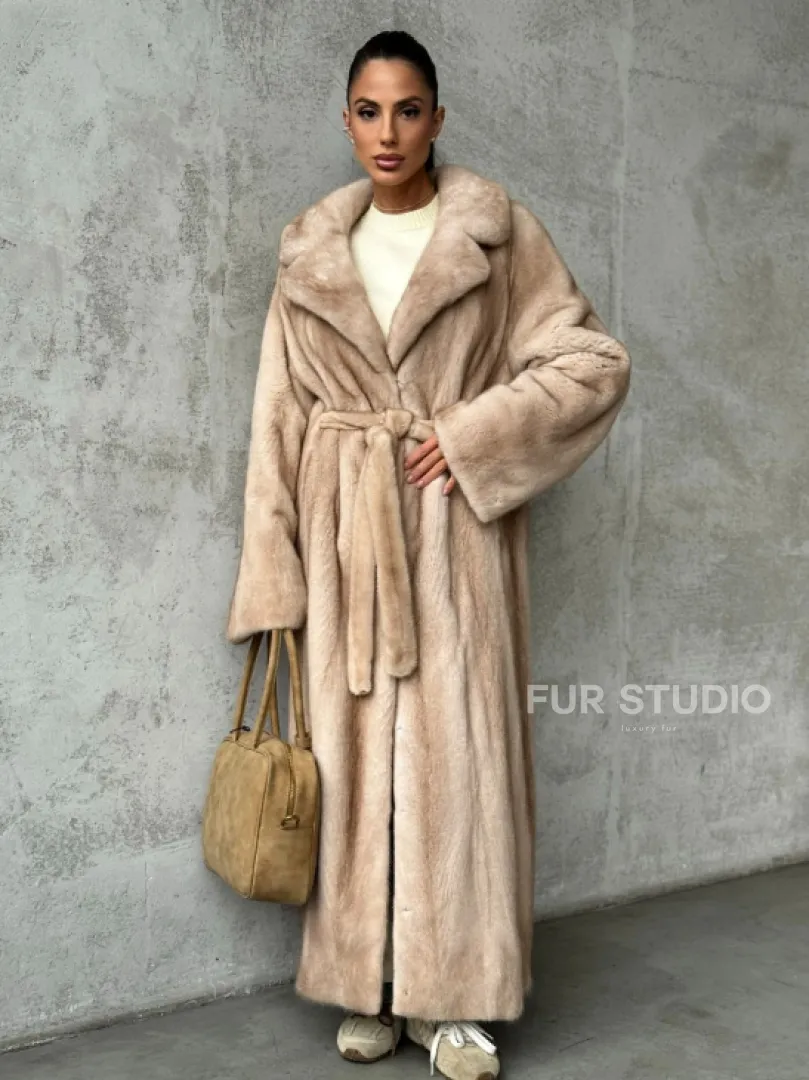 Длинная норковая шуба пастель