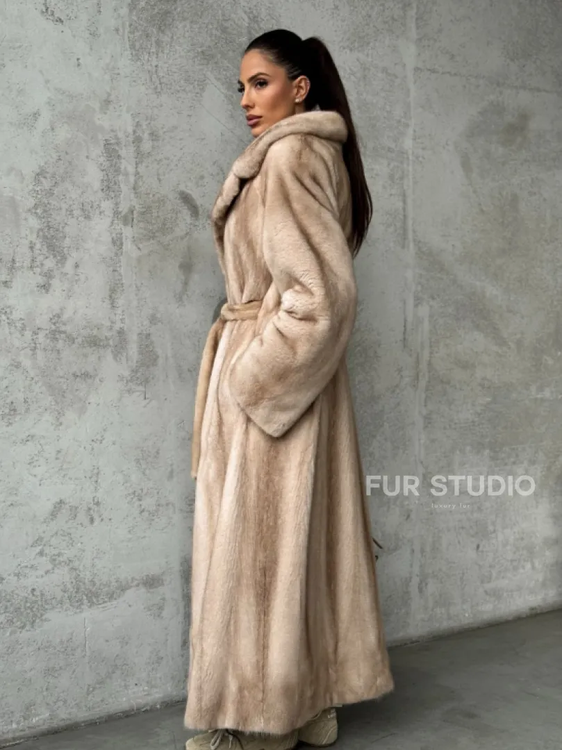 Длинная норковая шуба пастель - фото 12