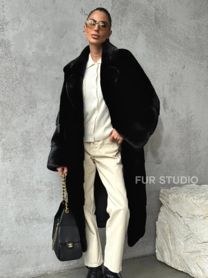 Черная шуба из меха норки SAGA FURS