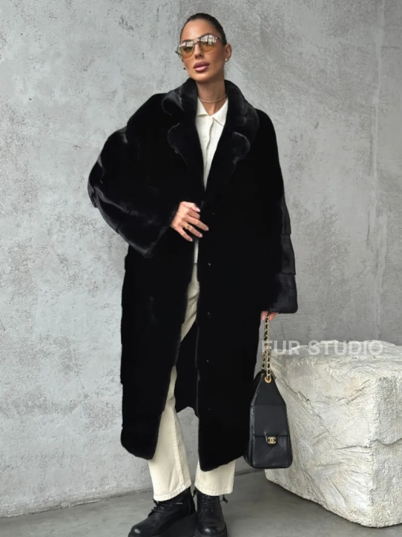 Черная шуба из меха норки SAGA FURS