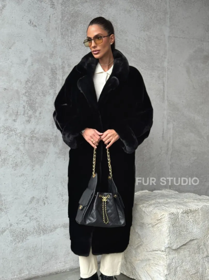 Черная шуба из меха норки SAGA FURS