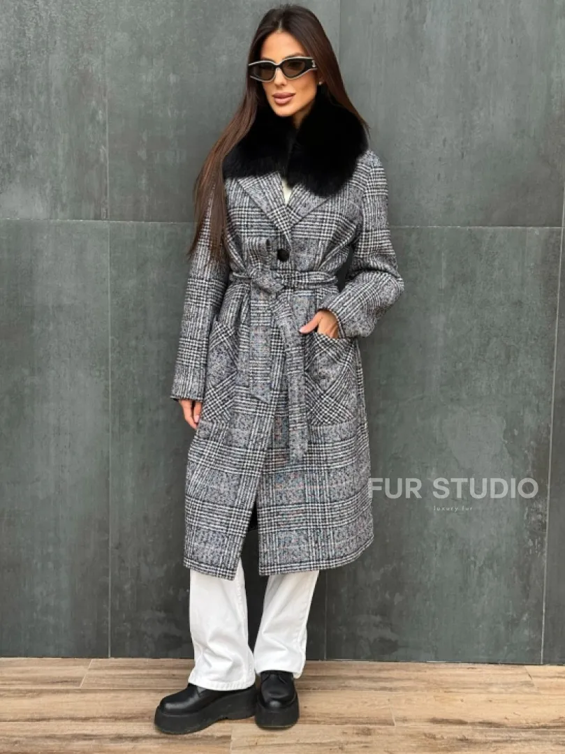 Пальто зимнее с мехом