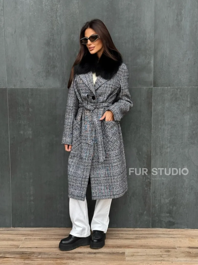 Пальто зимнее с мехом