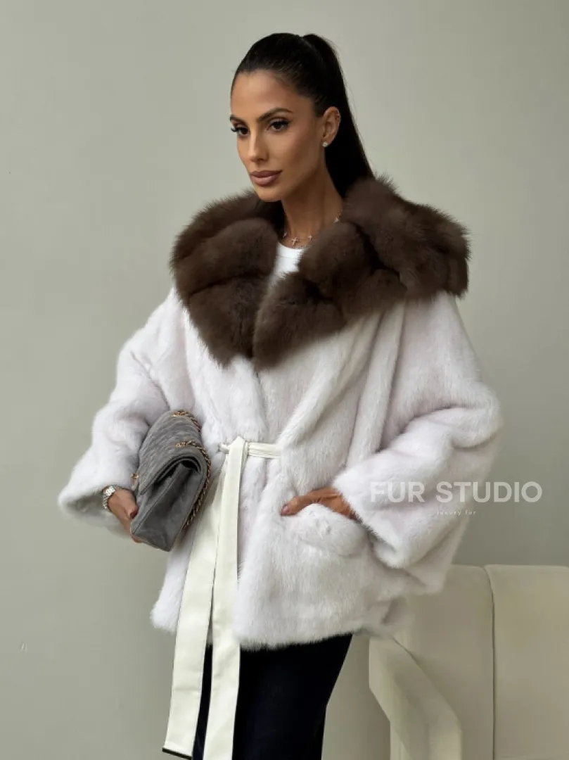 Белый норковый полушубок с куницей -  летучая мышь - фото 0