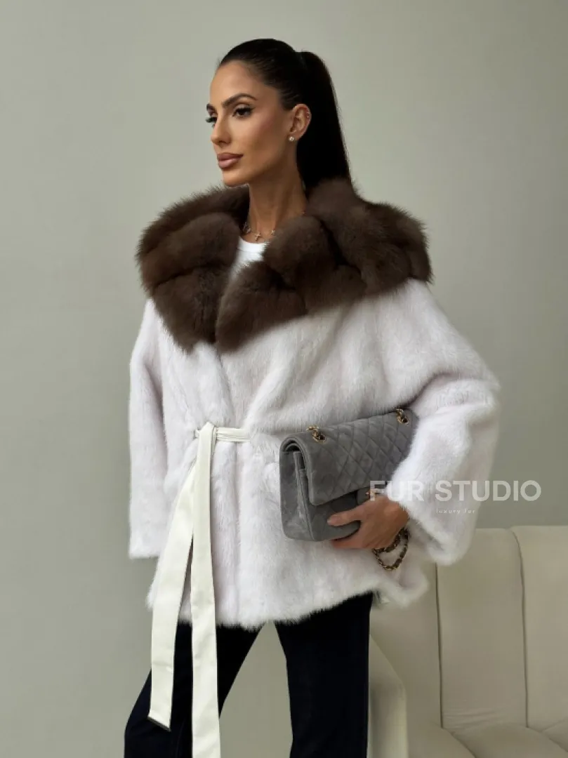 Белый норковый полушубок с куницей -  летучая мышь