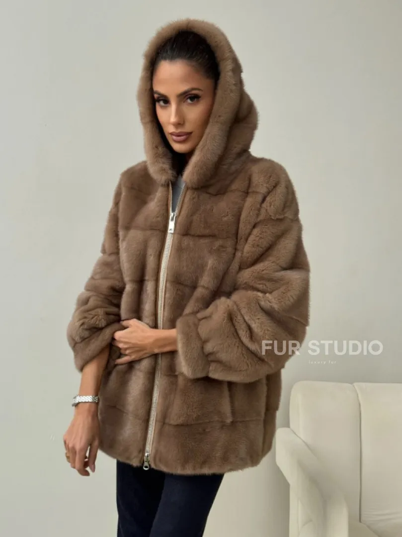 Бежевая норковая куртка с капюшоном - фото 3