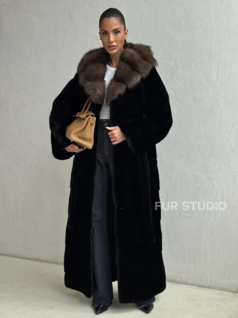 Длинная шуба из аукционного меха норки SAGA FURS