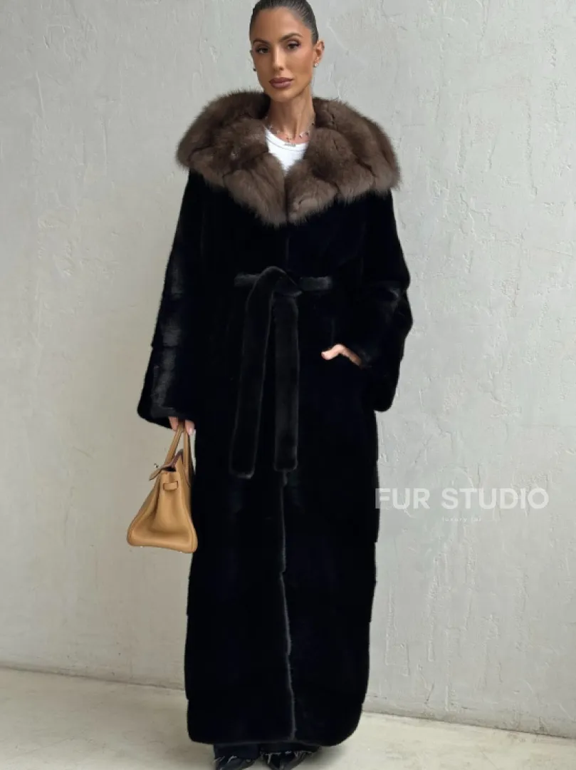 Длинная шуба из аукционного меха норки SAGA FURS