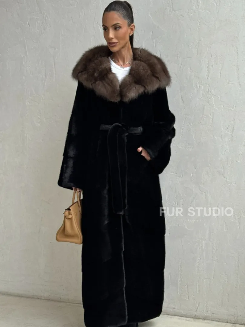 Длинная шуба из аукционного меха норки SAGA FURS