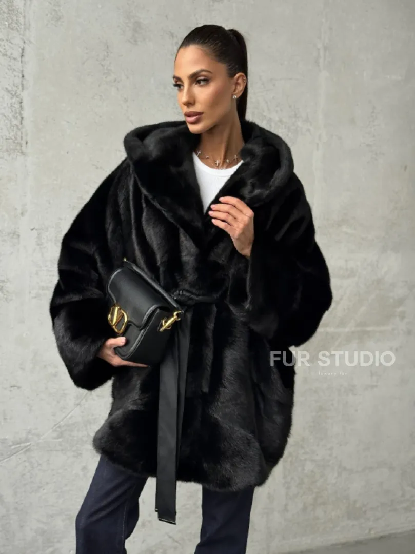 Полушубок черный норковый с капюшоном