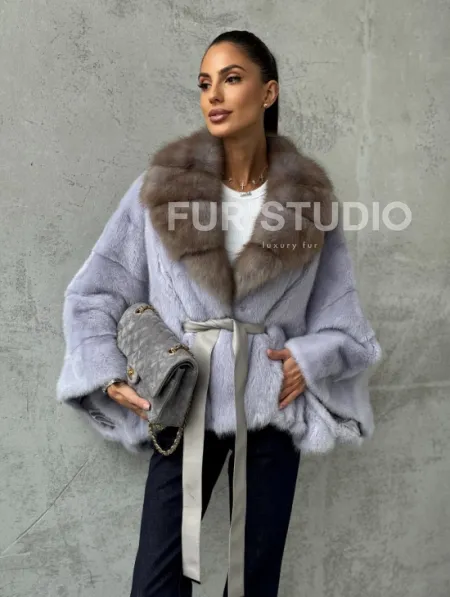 Короткая норковая шуба с воротником куницы - фото 6