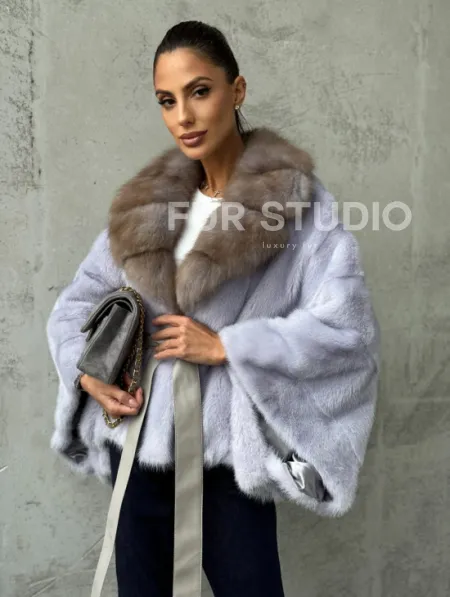 Короткая норковая шуба с воротником куницы - фото 0