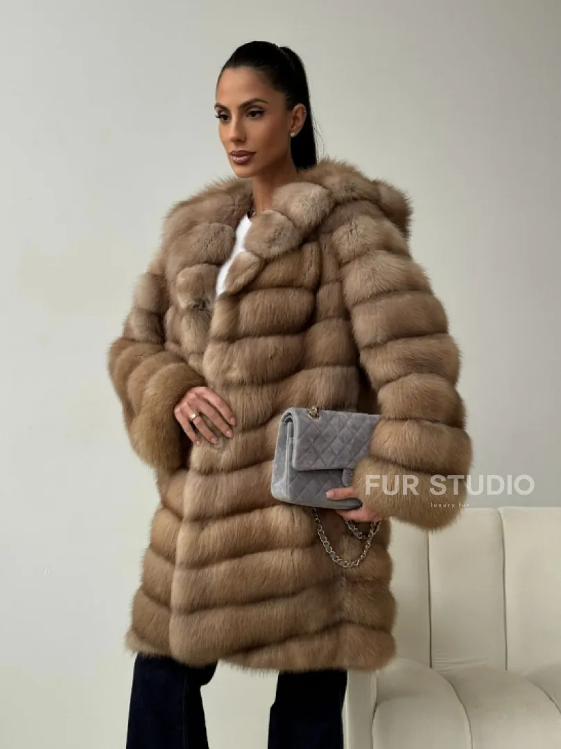 Шуба из куницы с капюшоном в цвете тор-тор - фото 8