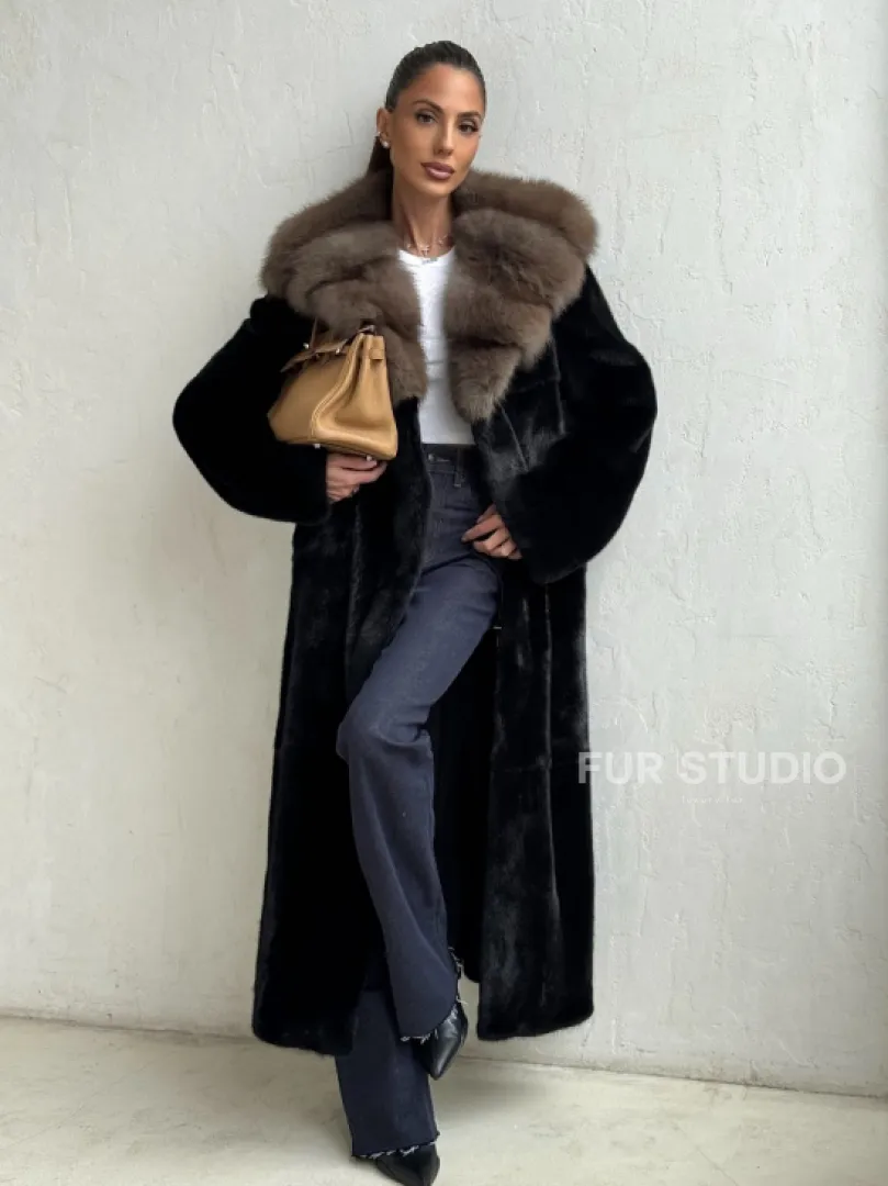 Черная норковая шуба с поясом - капюшон куница