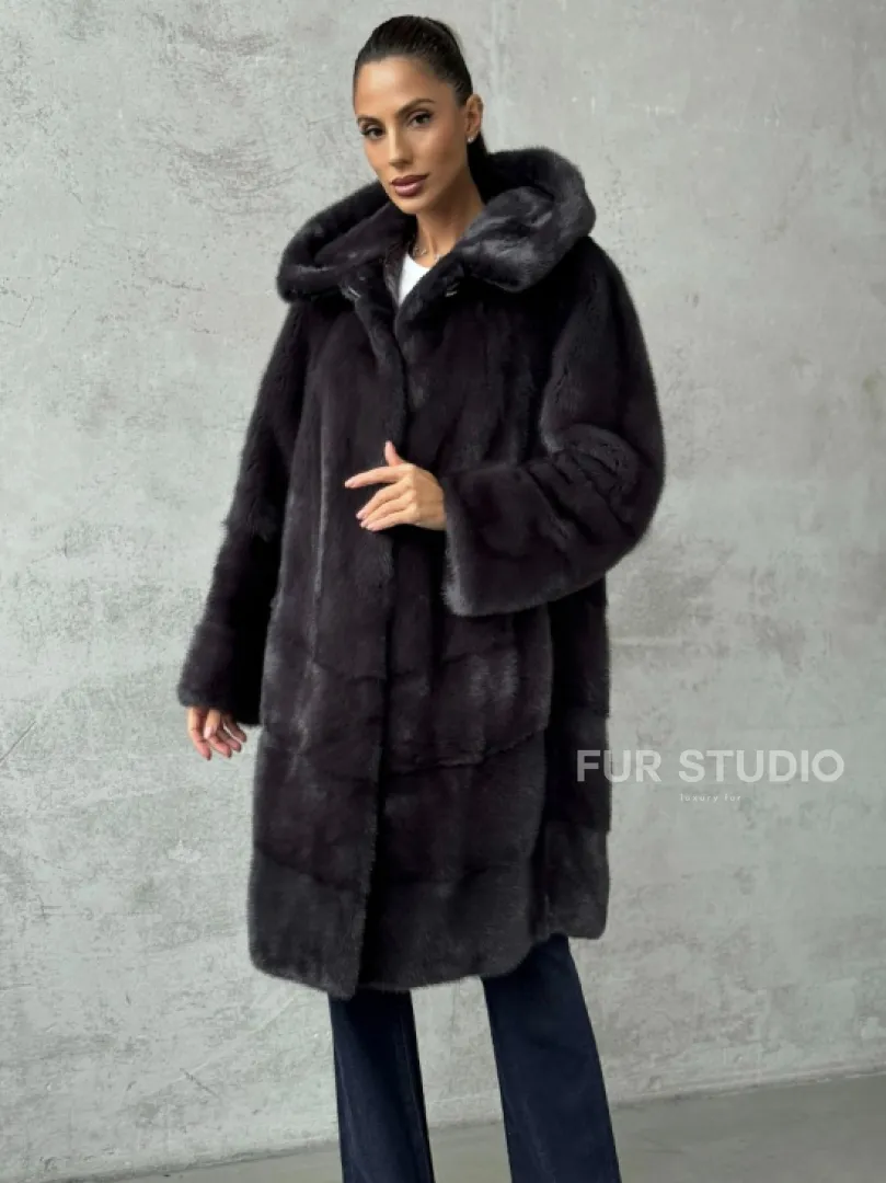 Женская норковая шуба с капюшоном - фото 3